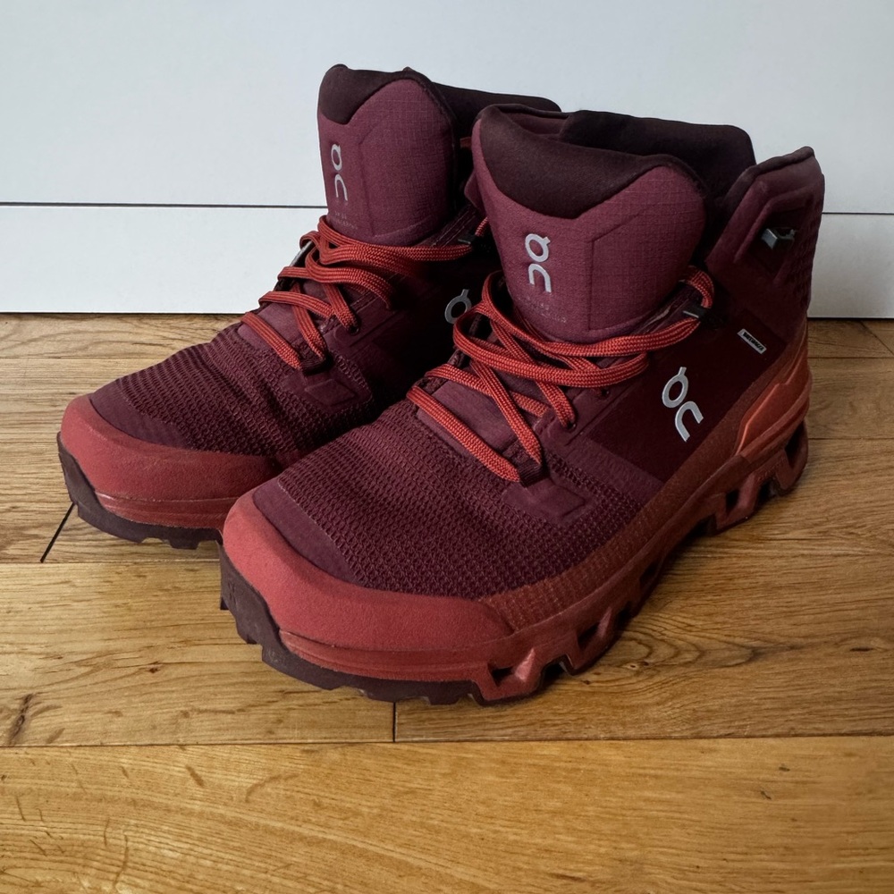 On Cloudrock Waterproof Boots - Burgundy